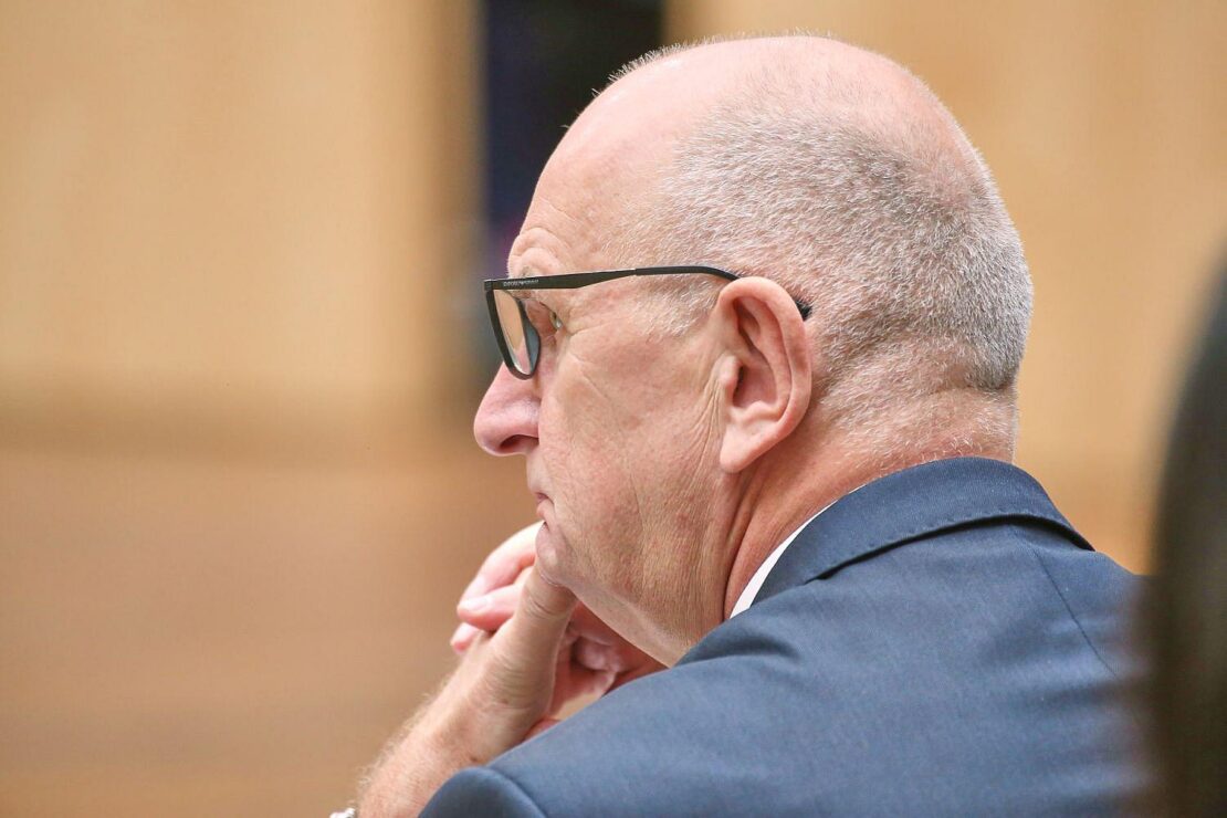 Woidke will mehr Repression gegen Rechtsextreme