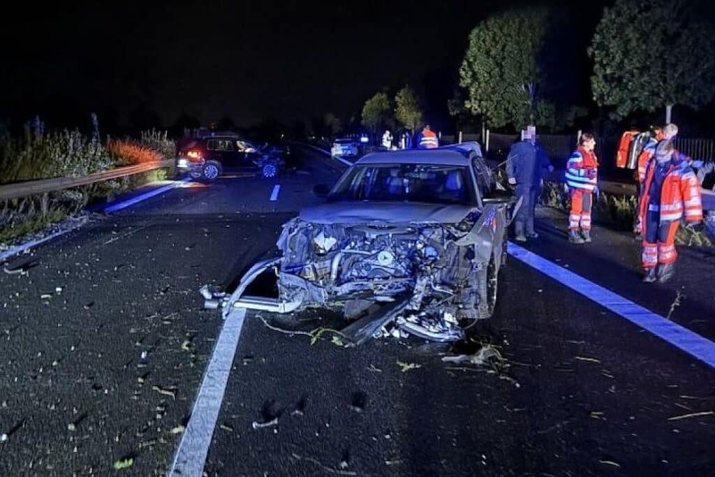 Zwei Verletzte bei Unfall auf der Autobahn 26 bei Stade