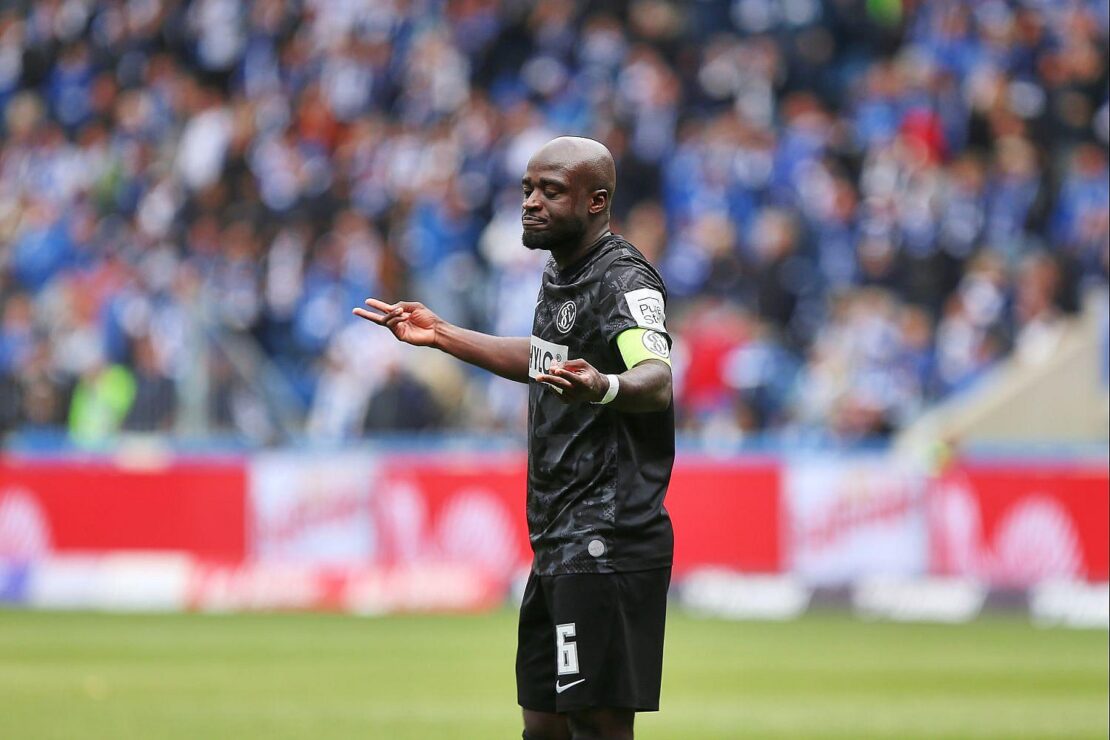 2. Bundesliga: Elversberg verliert in Bielefeld Tabellenführung