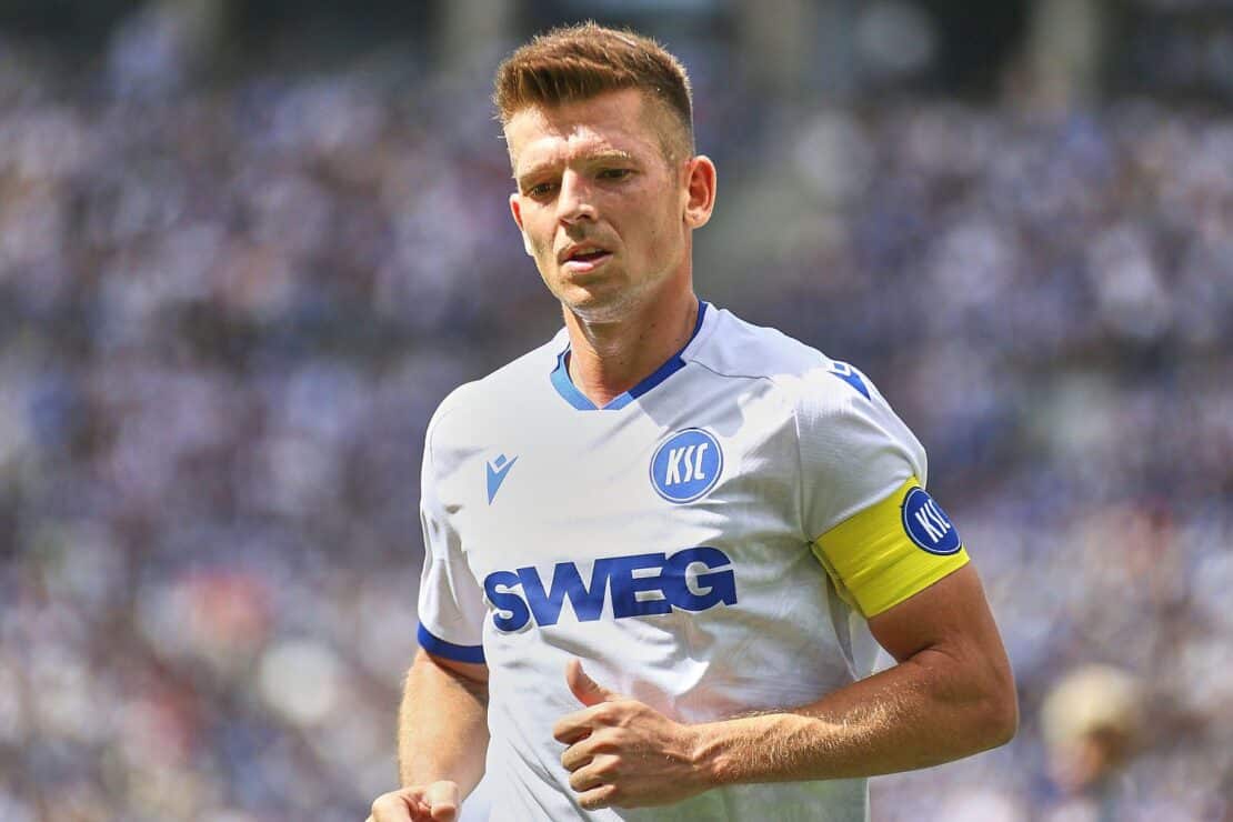 2. Bundesliga: KSC schlägt Fürth – Schalke erreicht Tabellenspitze