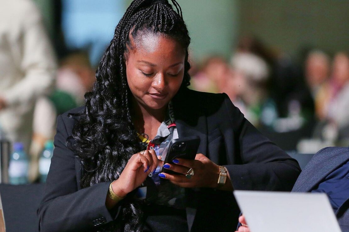 Aminata Touré nutzt Kleidung als "Panzer"