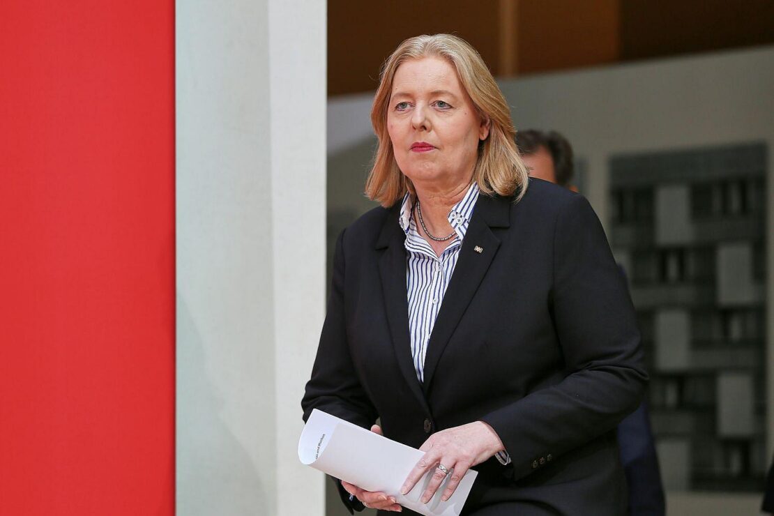 Bas informiert sich vor Ort über Missbrauch der Sozialleistung