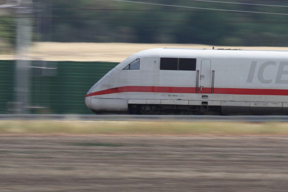Fluggesellschaften fordern Bahn-Haftung bei "Rail & Fly"