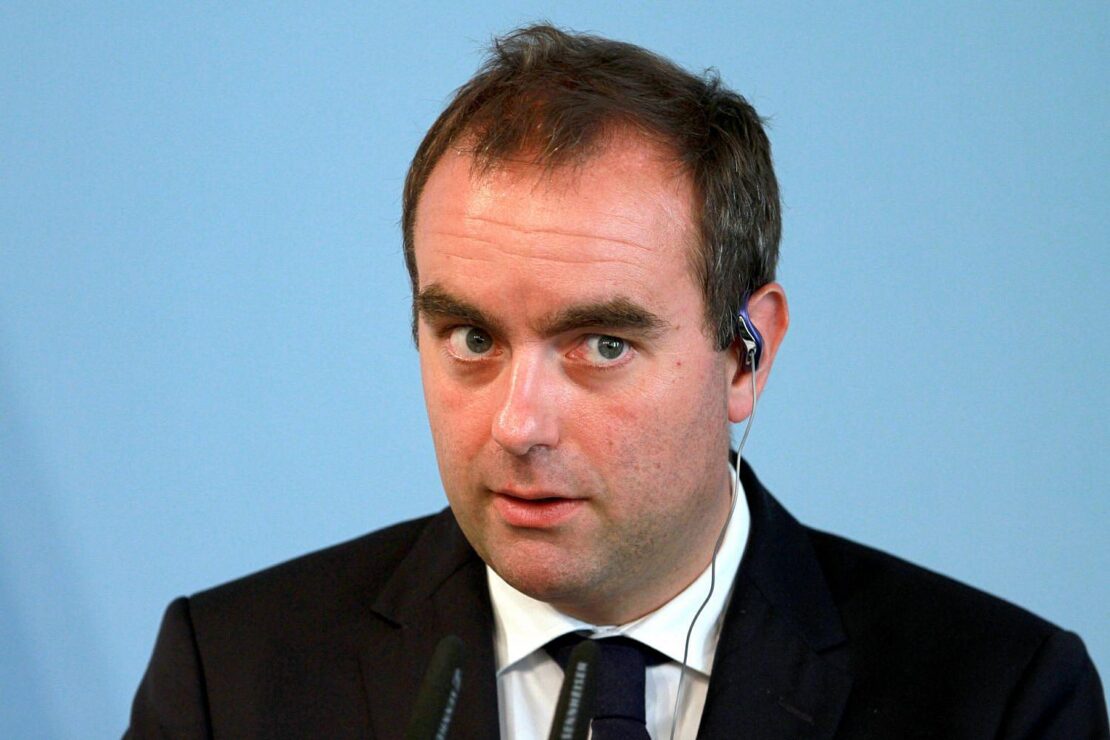 Frankreichs Regierung übersteht Misstrauensabstimmungen