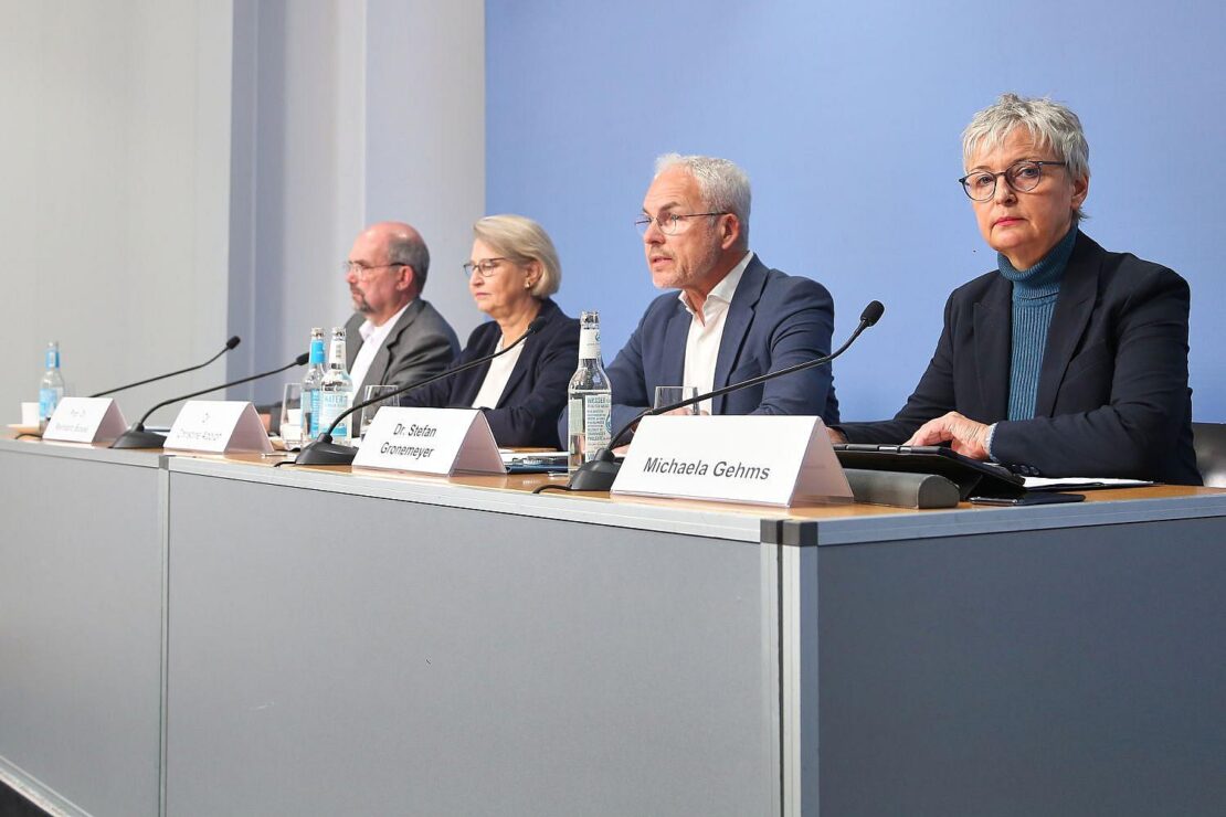 Gutachten zu vermuteten Behandlungsfehlern auf Vorjahresniveau