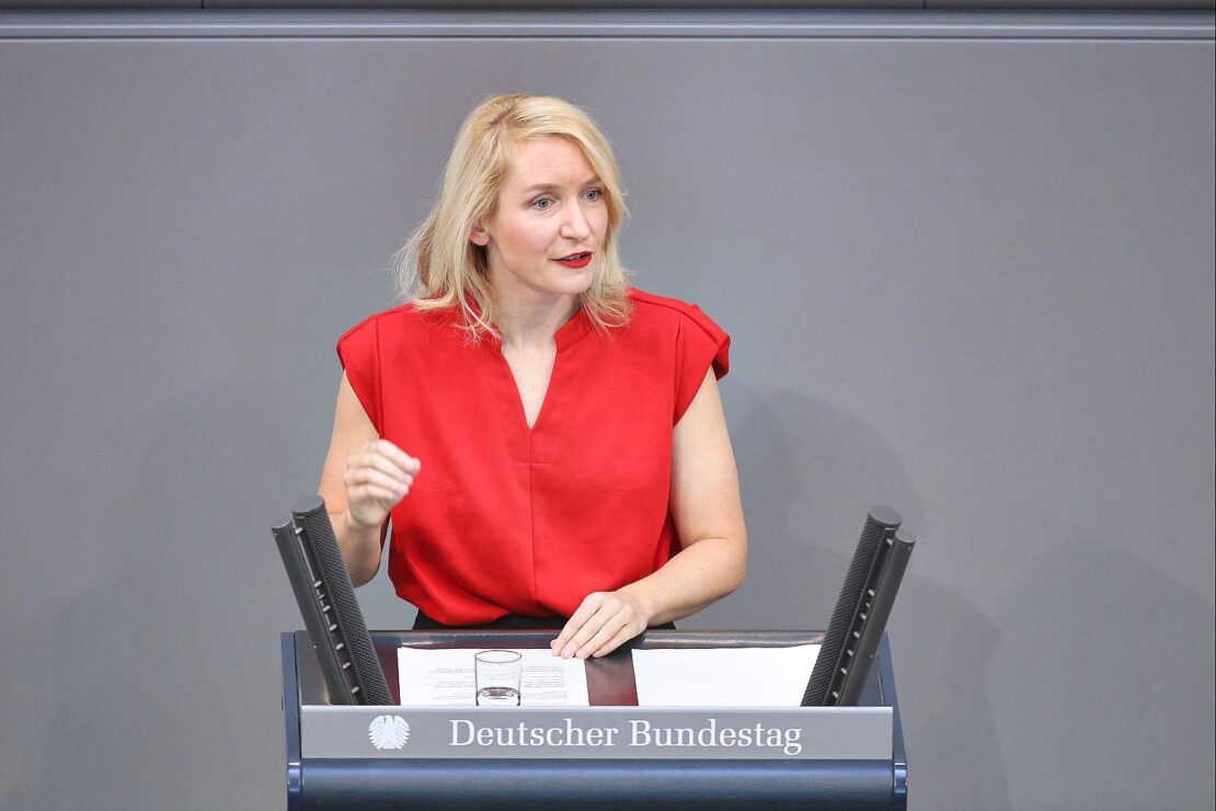 Krankenkassen: Linke will deutlich höhere Beitragsbemessungsgrenze