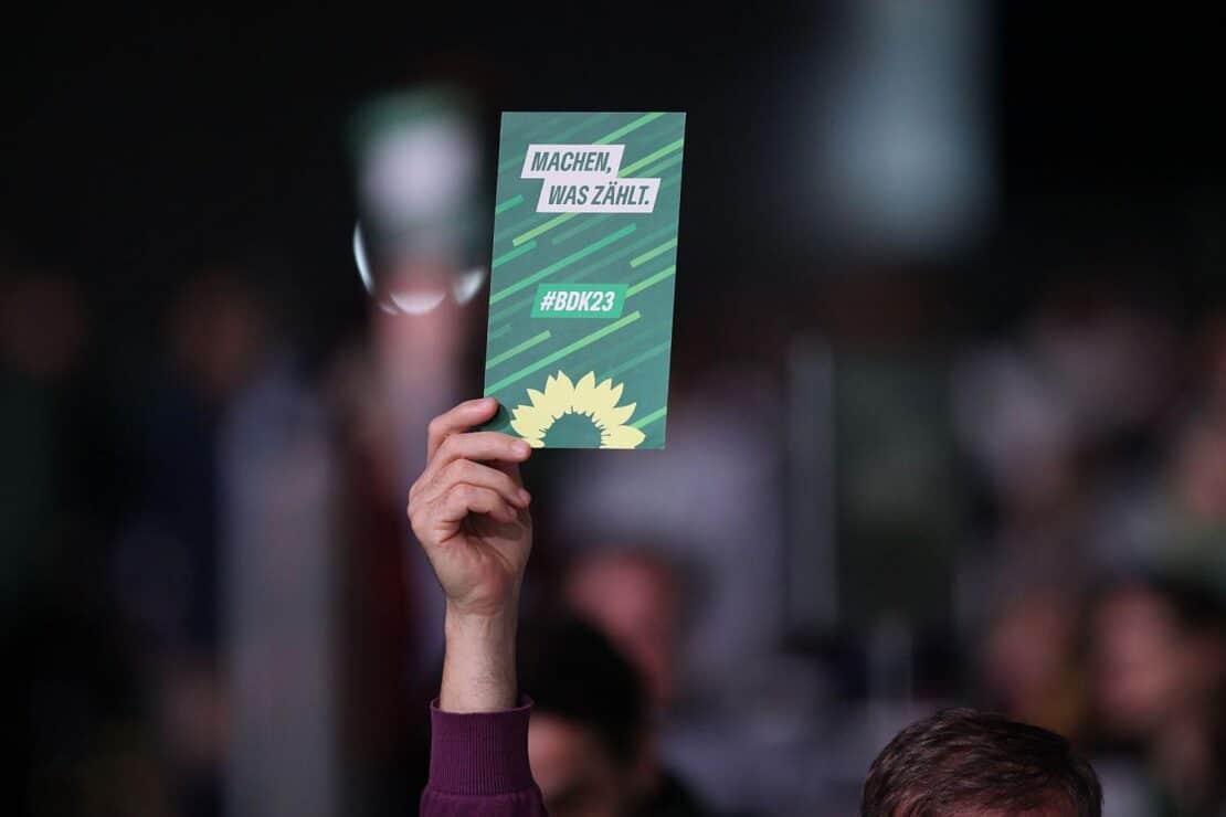 Leitantrag: Grüne wollen Deutschland zum "Elektrostaat" machen