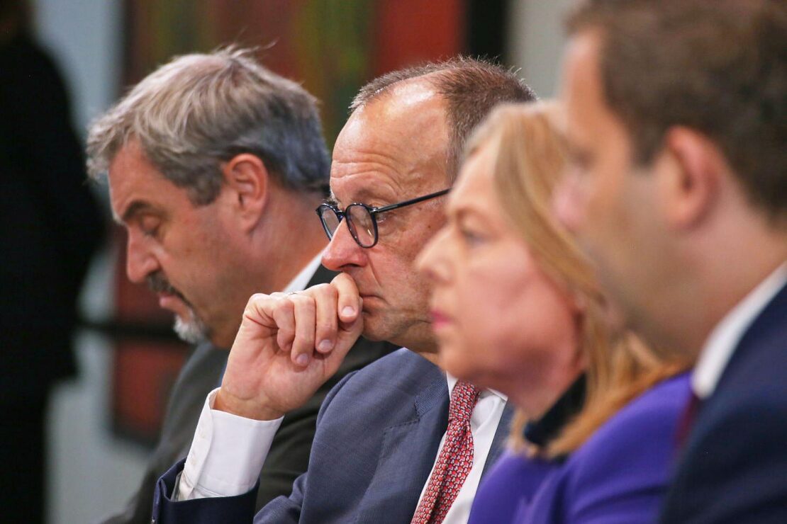 Linke wirft Koalition "Planwirtschaft für Sozialabbau" vor