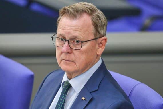 Bodo Ramelow spricht über deutsche Einheit, nationale Symbole und Volksabstimmungen.