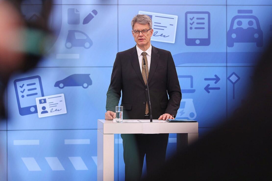Verkehrsminister stellt Eckpunkte für günstigere Führerscheine vor