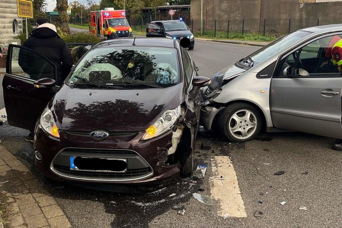 Verkehrsunfall in Titz-Höllen mit drei Verletzten