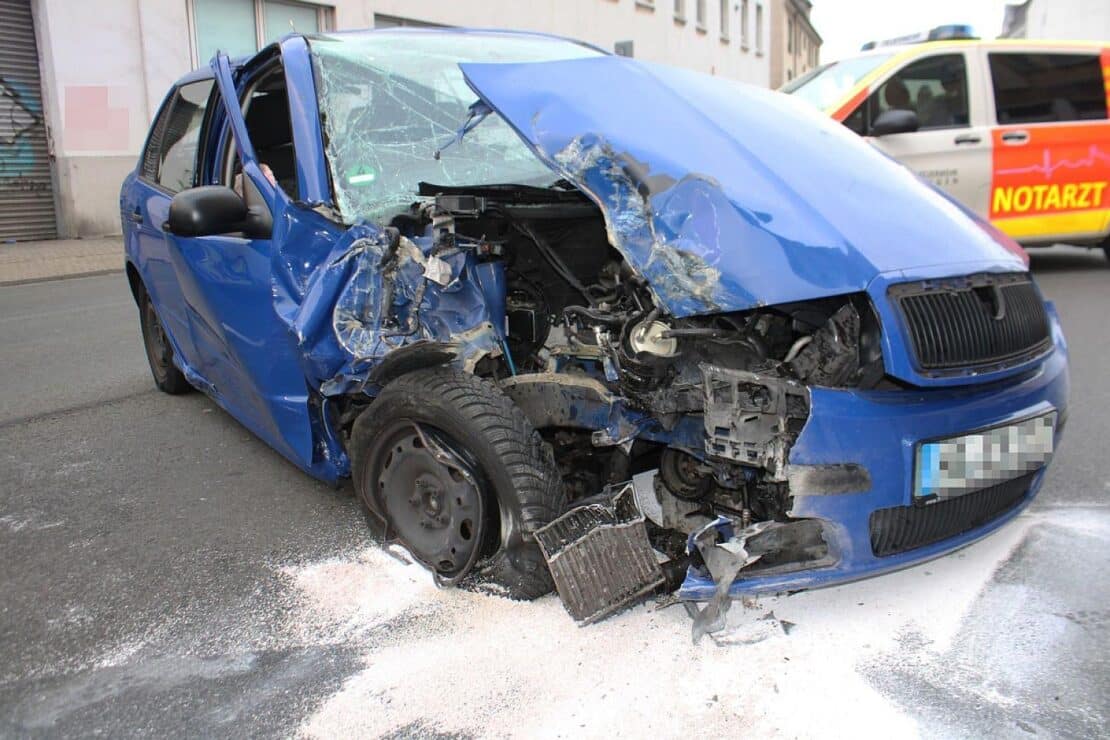 Zwei Schwerverletzte nach Verkehrsunfall in Hagen