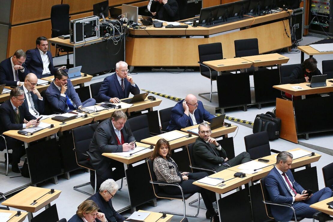 AfD fordert Ende der "Symbolpolitik" bei Gewalt gegen Frauen