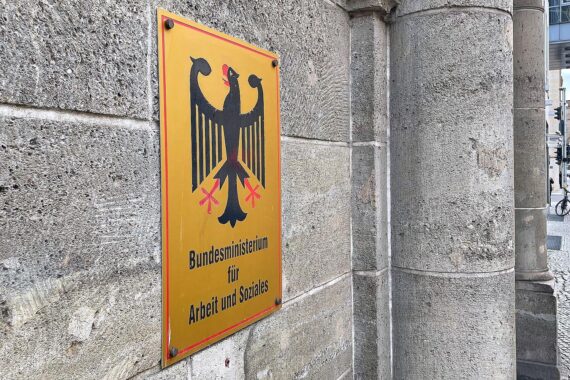 Ruheständler erhalten 32 Euro mehr Rente 2032 durch das neue Rentenpaket der Bundesregierung.