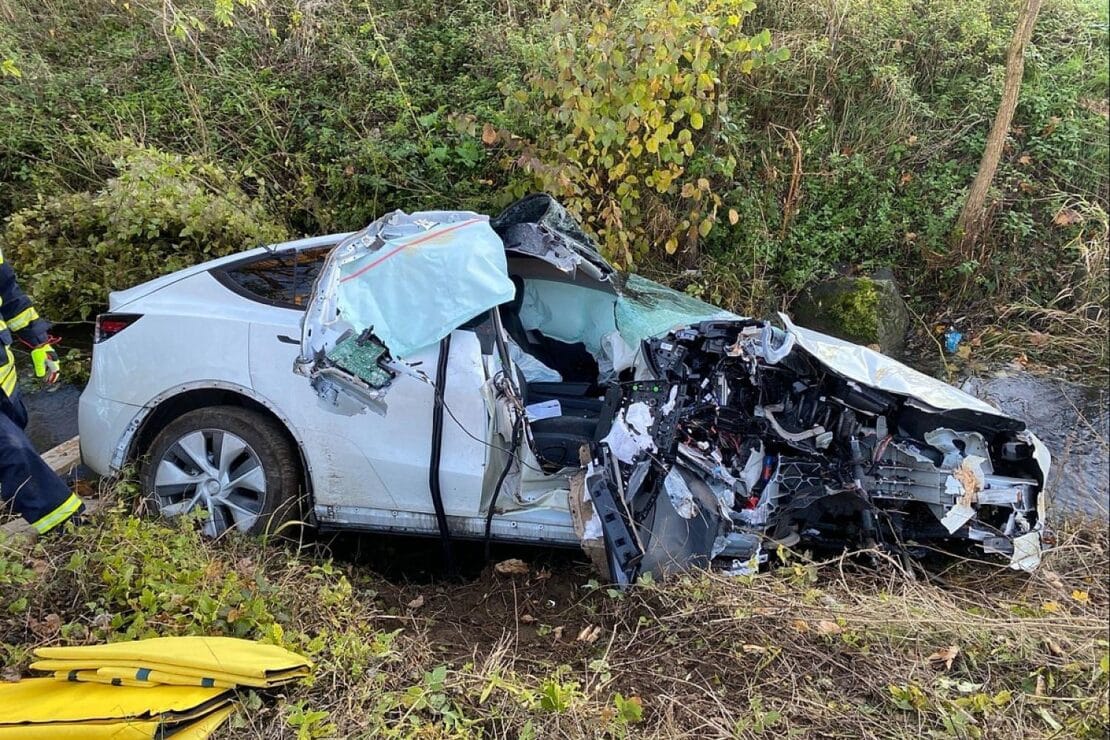 Autounfall auf B420 bei Niedermoschel durch Sonnenblendung