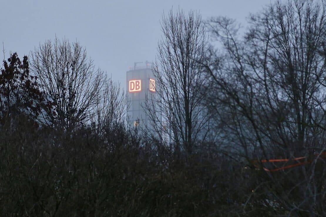 Bahn-Chefin erwartet viele unpünktliche Züge und mehr Baustellen