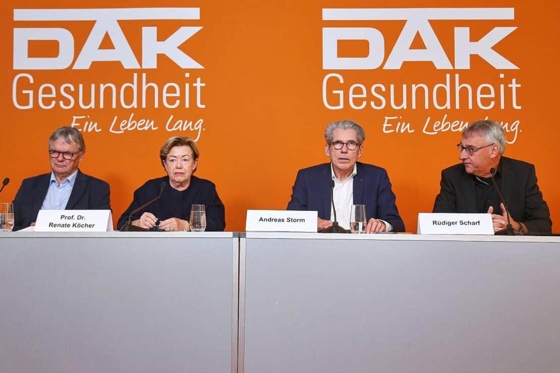 DAK sieht Pflegesystem "am Kipppunkt"