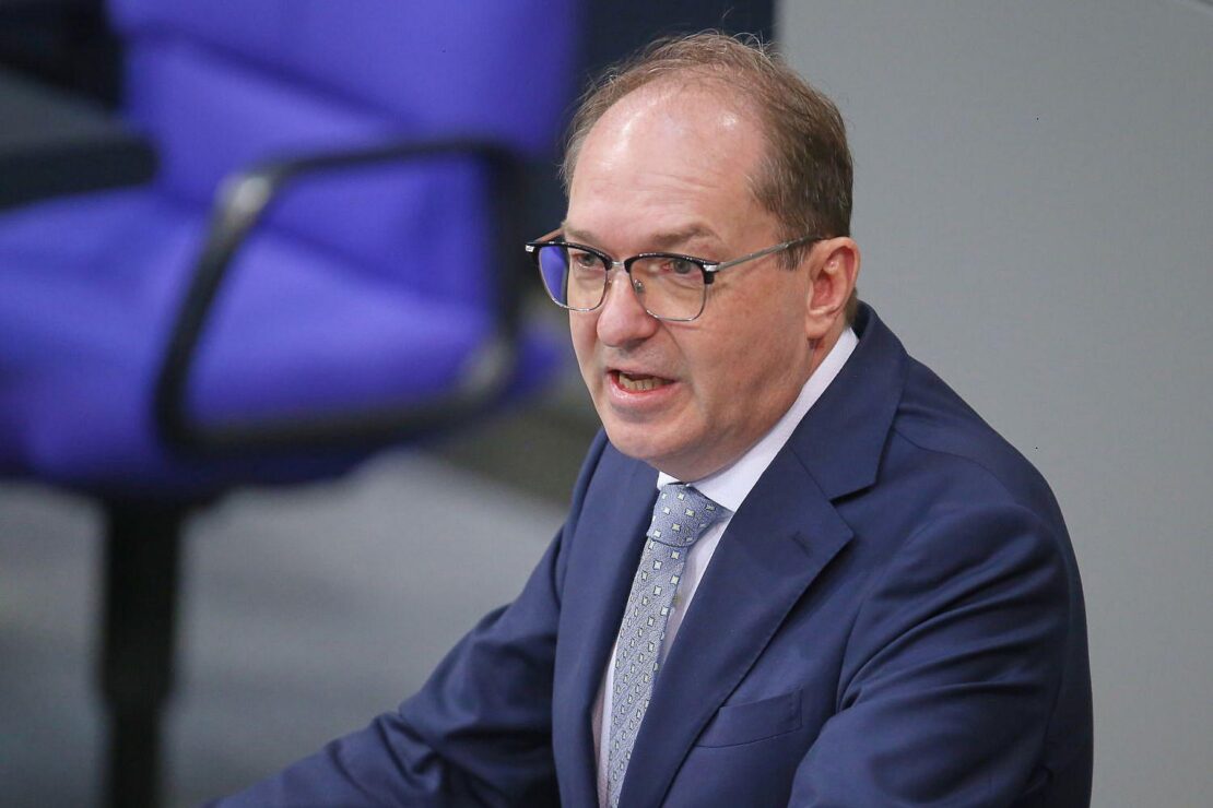 Dobrindt erwartet Hinwendung der AfD-Jugend zum Extremismus