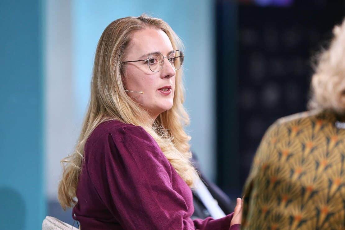 Dröge gegen verpflichtendes Gesellschaftsjahr