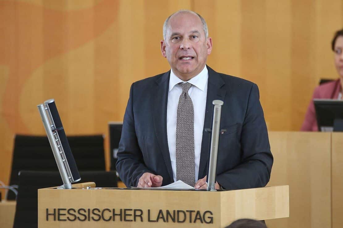 Hessens Innenminister verurteilt Anschlag auf Pkw von AfD-Politiker