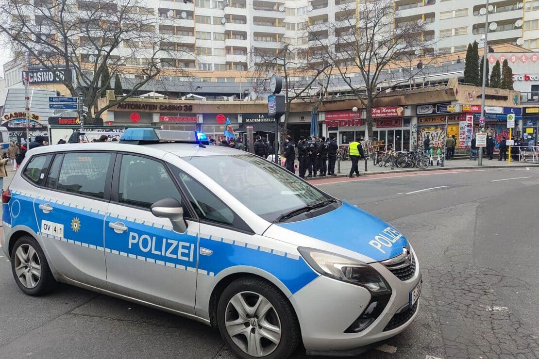 Polizist bei Partyauflösung in Berlin-Kreuzberg verletzt