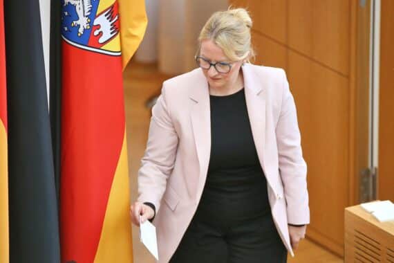 Christine Streichert-Clivot bei der EU-Bildungstagung, diskutiert berufliche Bildung und grenzüberschreitende Modelle.