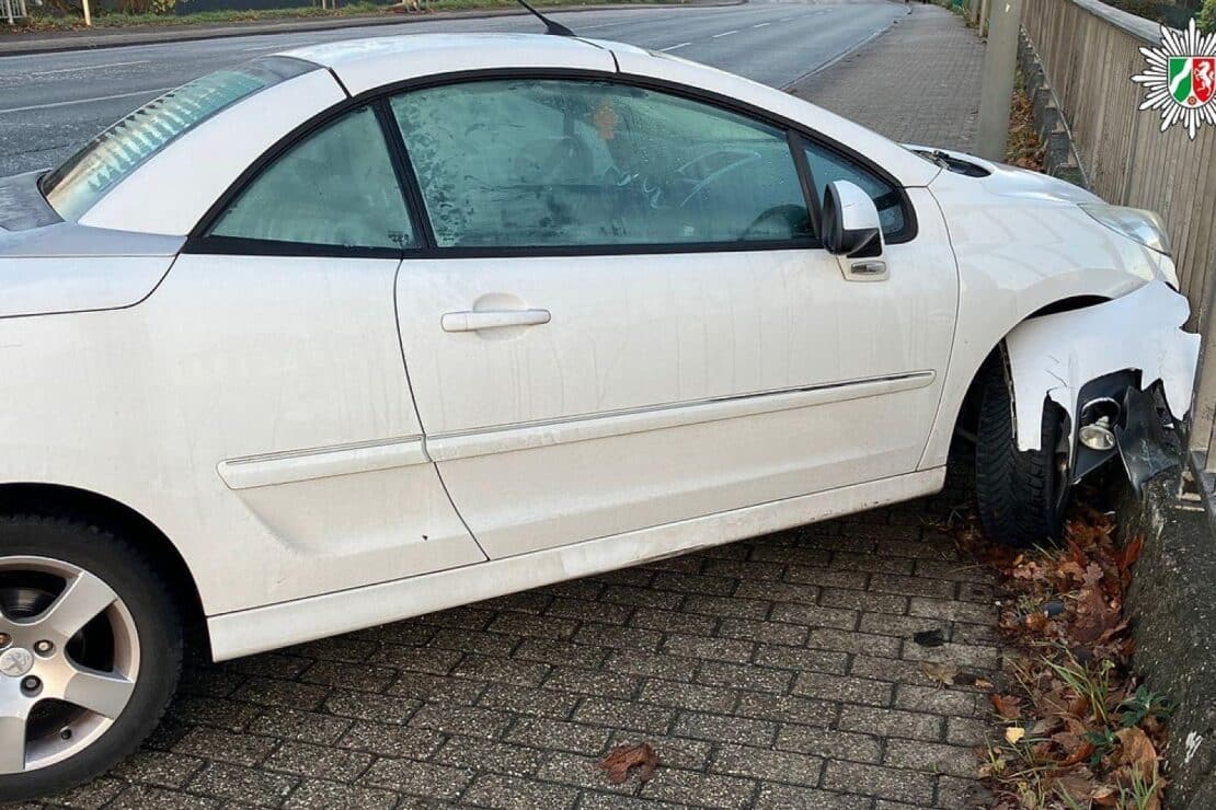 Sieben Fahrzeuge bei Rutschunfall auf Essener Straße in Oberhausen beteiligt