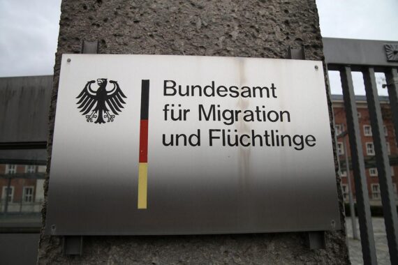 Uiguren in Deutschland: Abschiebungen trotz generellem Schutzanspruch und aktueller Fall sorgt für Aufsehen.