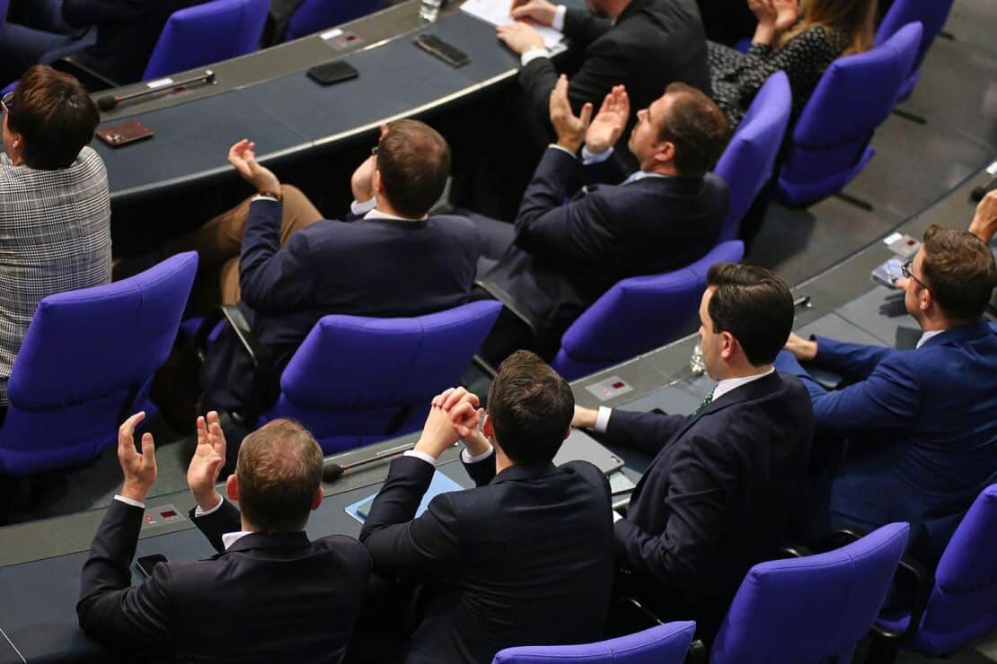 10 Renten-Abweichler in Unionsfraktion – keine bei der SPD