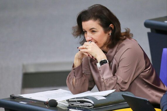 Dorothee Bär und Alois Rainer diskutieren Chancen der neuen Gentechnik für nachhaltige Landwirtschaft.