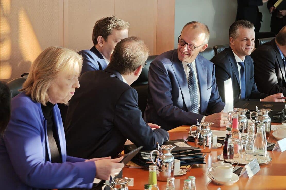 Bundesregierung mit "Herbst der Reformen" zufrieden