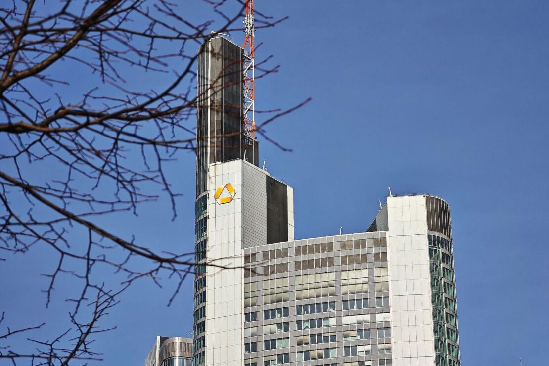 Commerzbank erwartet langen Übernahmekampf mit Unicredit