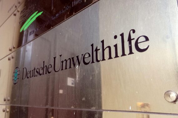 Umweltschützer kritisieren Bundestagsentwurf zur Treibhausgasminderungsquote für unzureichende Klimaschutzmaßnahmen.