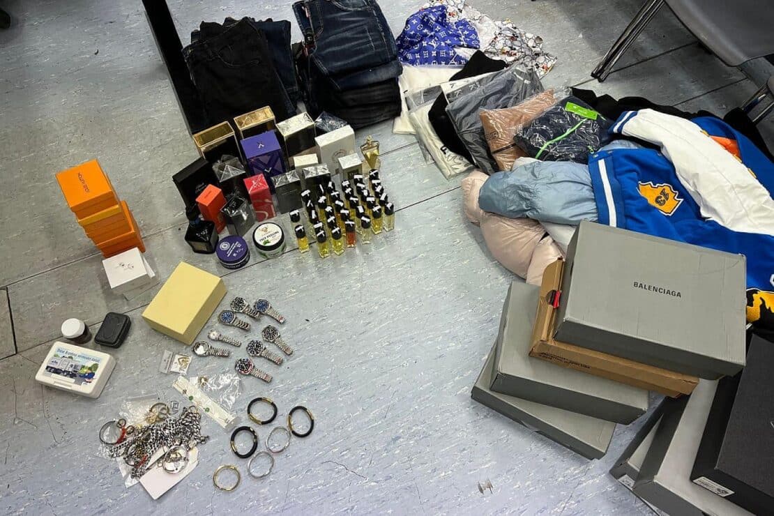 Essen: Polizei stellt bei Kontrolle mutmaßlich gefälschte Markenware sicher