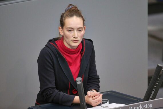 Violetta Bock warnt vor Risiken der Heizungsgesetz-Abschaffung und fordert stärkeren Klimaschutz.