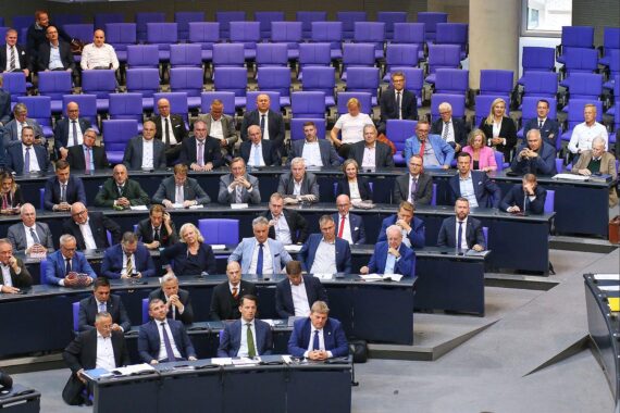 AfD-Fraktion diskutiert zwei Anträge zum umstrittenen EU-Mercosur-Handelsabkommen in Berlin.