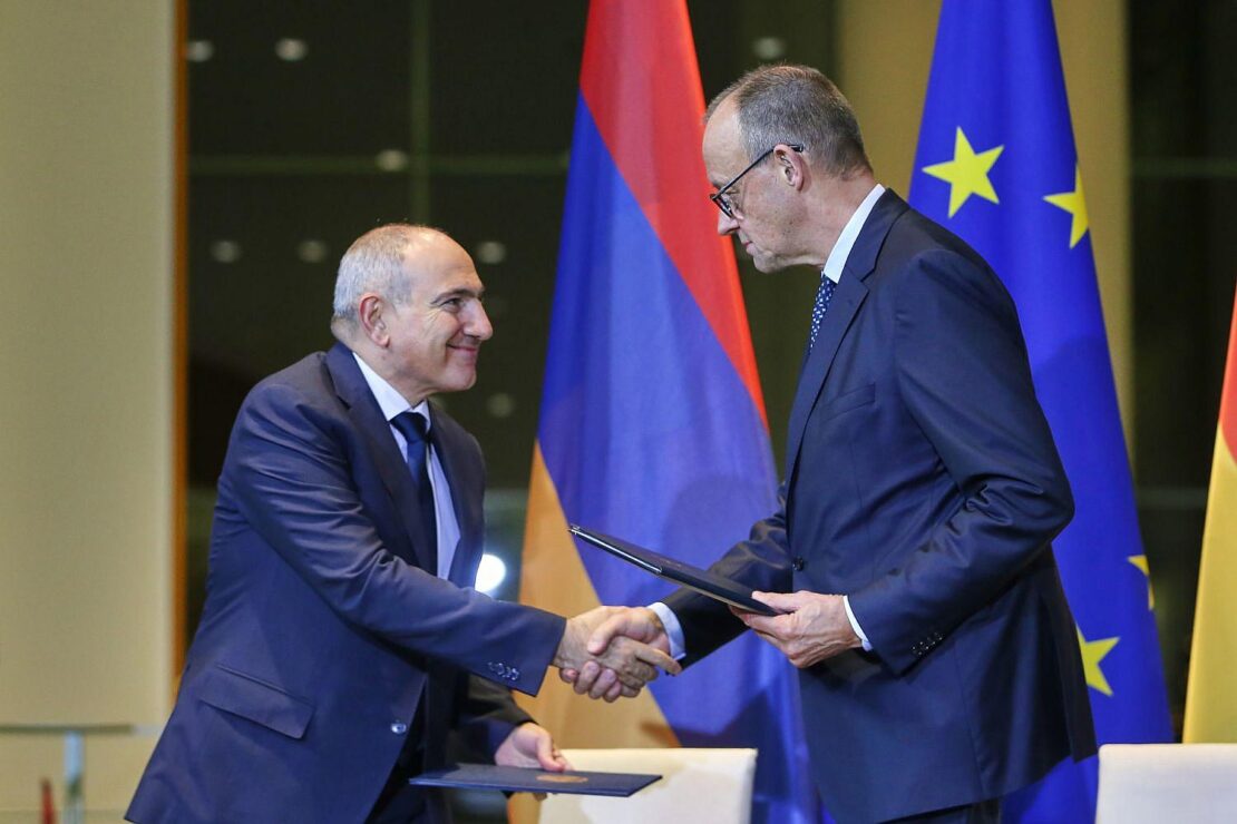 Merz sieht "historische Chance" für "europäischen Weg" Armeniens