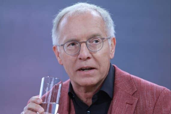 Politikwissenschaftler Korte diskutiert CDU-Strategien und AfD-Herausforderungen vor Landtagswahlen 2026.