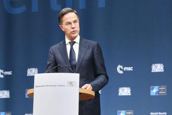Mark Rutte bei der Münchener Sicherheitskonferenz, warnt vor russischen Aggressionen gegen die NATO.