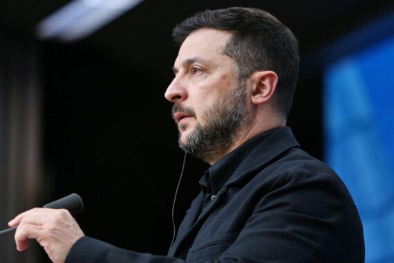 Wolodymyr Selenskyj trifft europäische Staatschefs und US-Sondergesandten in Berlin wegen Ukraine-Kriegs.