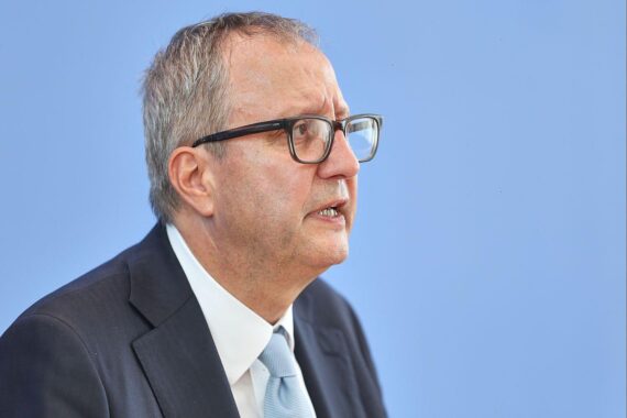 Andreas Voßkuhle warnt vor Bedrohungen der Demokratie in Deutschland und weltweit.