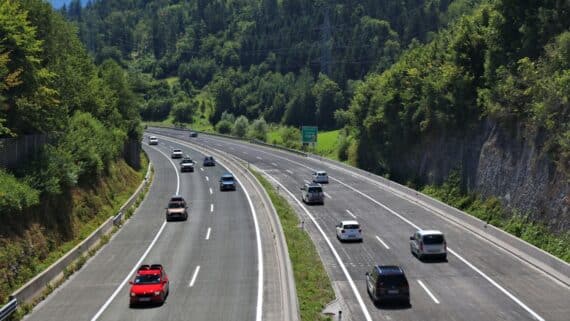 Wie teuer ist die Fahrt über Schweizer Straßen