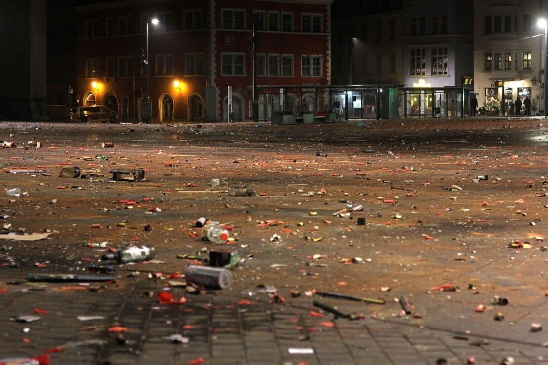Zoll warnt vor illegalem Feuerwerk