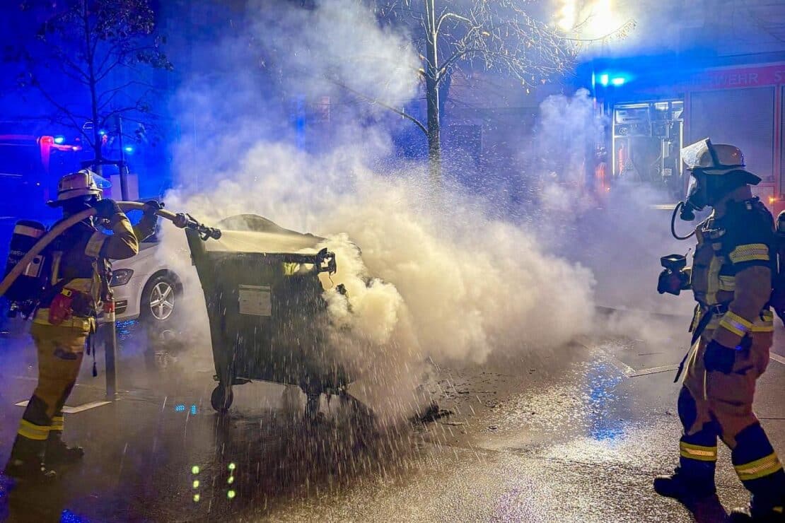 Zwei Mülltonnenbrände in Stuttgart-West