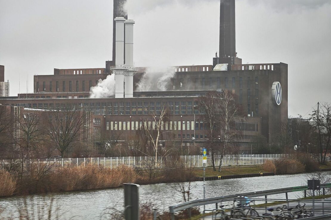 Autokonzerne sparten Milliarden durch laxere CO2-Regeln der EU