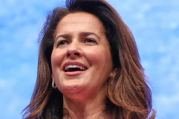 Michaela Kaniber bei der Präsentation agrarpolitischer Themen in Bayern. Sicherheit und Ernährungssouveränität im Fokus.