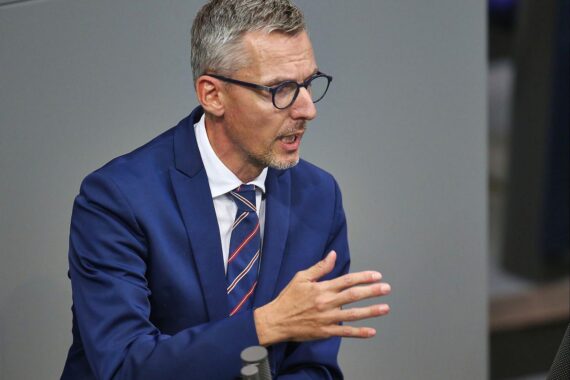 Lars Castellucci spricht zur Menschenrechtslage in den USA und fordert unabhängige Untersuchungen.