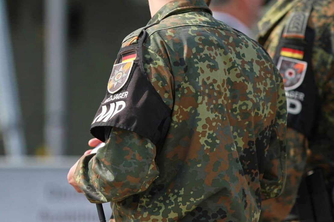 Bundeswehrsoldaten fliegen mit "zivilem Flugzeug" nach Grönland