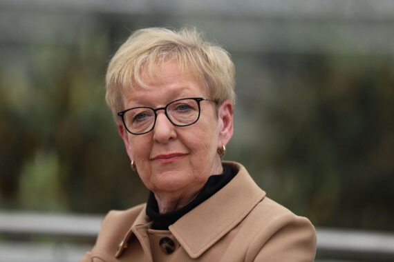 Stefanie Babst diskutiert europäische Strategien gegen Trumps Ambitionen in Grönland. Diplomatie nötig.