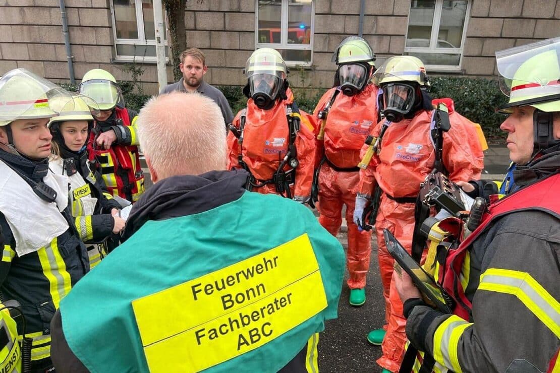 Feuerwehreinsatz in Bonner Tiefgarage nach Reinigungsmittel-Vorfall